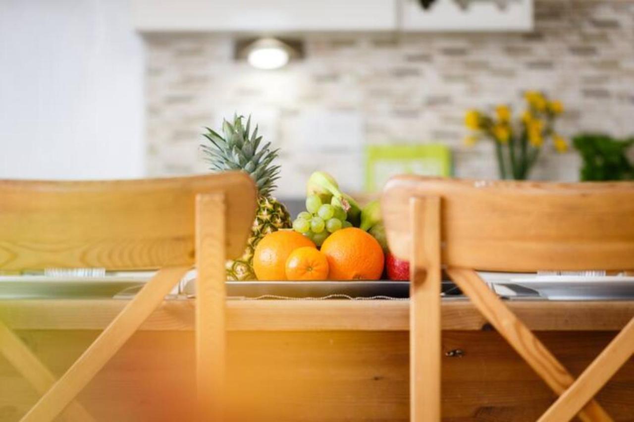 Contemporary Trumpington Apartment With Self Check-In ,Free On-Site Parking, Terrace, Super Fast Wifi & 5 Mins Drive To Papworth & Addenbrookes Hospitals Cambridge  Exteriér fotografie