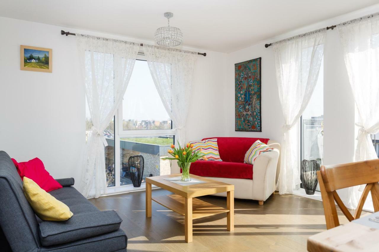 Contemporary Trumpington Apartment With Self Check-In ,Free On-Site Parking, Terrace, Super Fast Wifi & 5 Mins Drive To Papworth & Addenbrookes Hospitals Cambridge  Exteriér fotografie